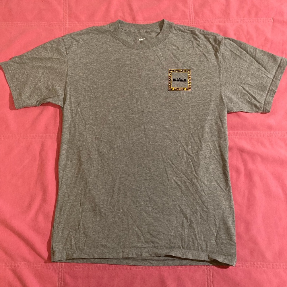 Nike tee